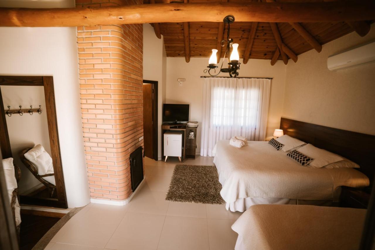 Vira Charme Resort Fernandes Pinheiro Exteriör bild