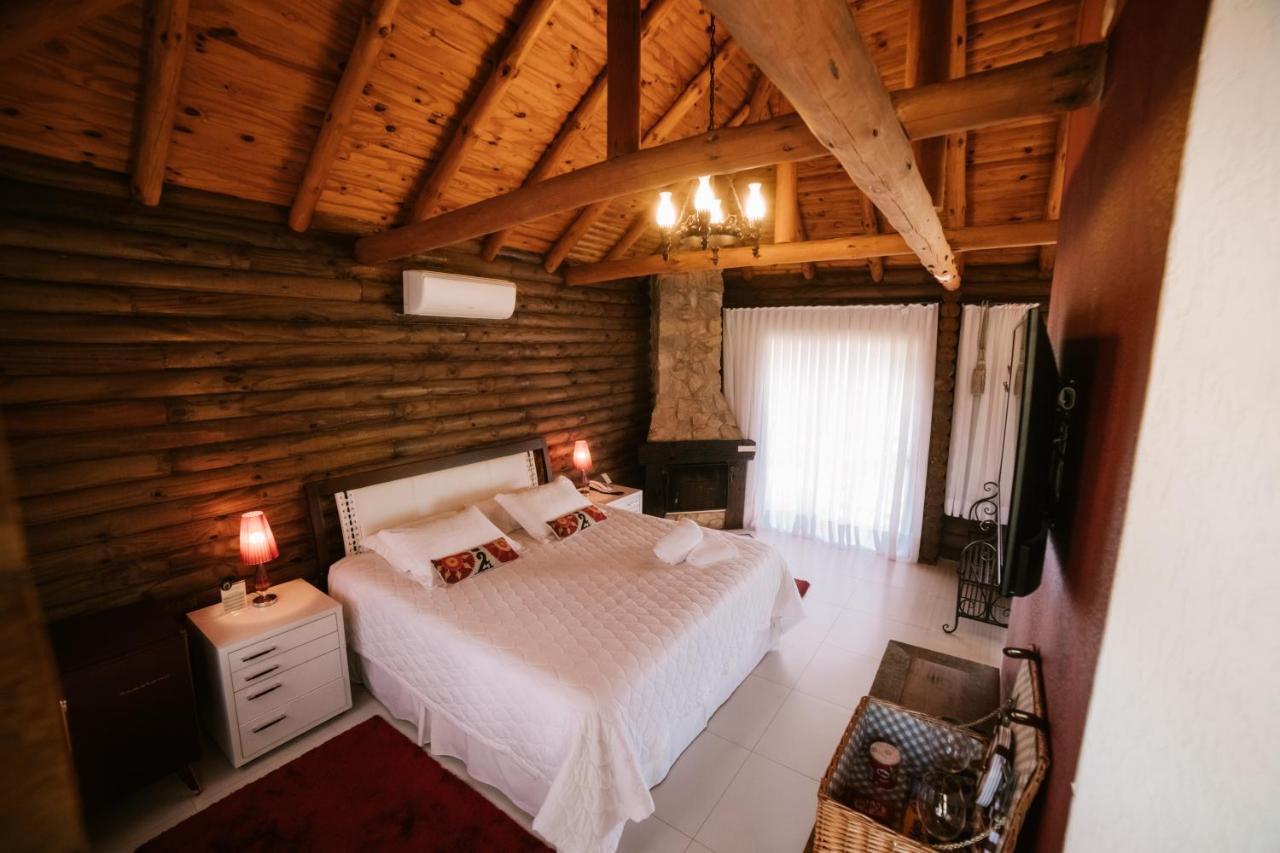Vira Charme Resort Fernandes Pinheiro Exteriör bild