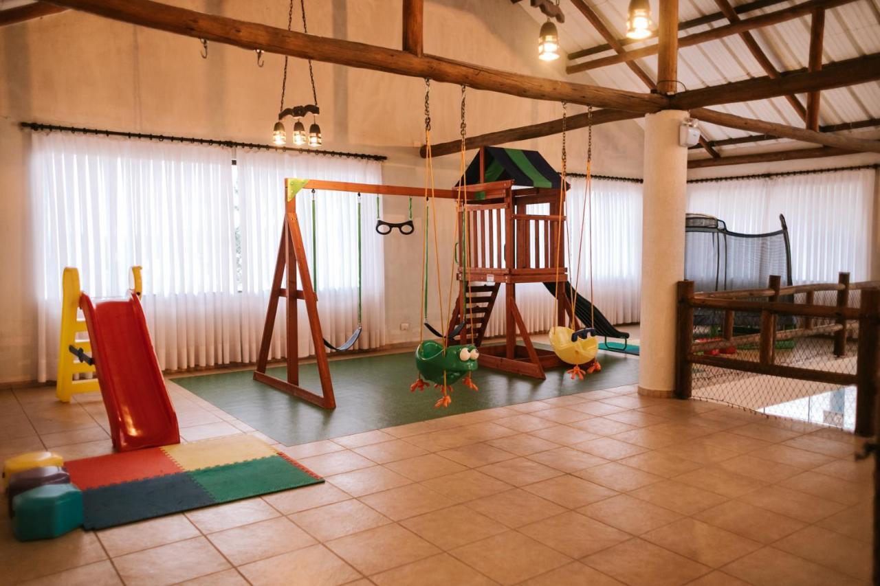 Vira Charme Resort Fernandes Pinheiro Exteriör bild