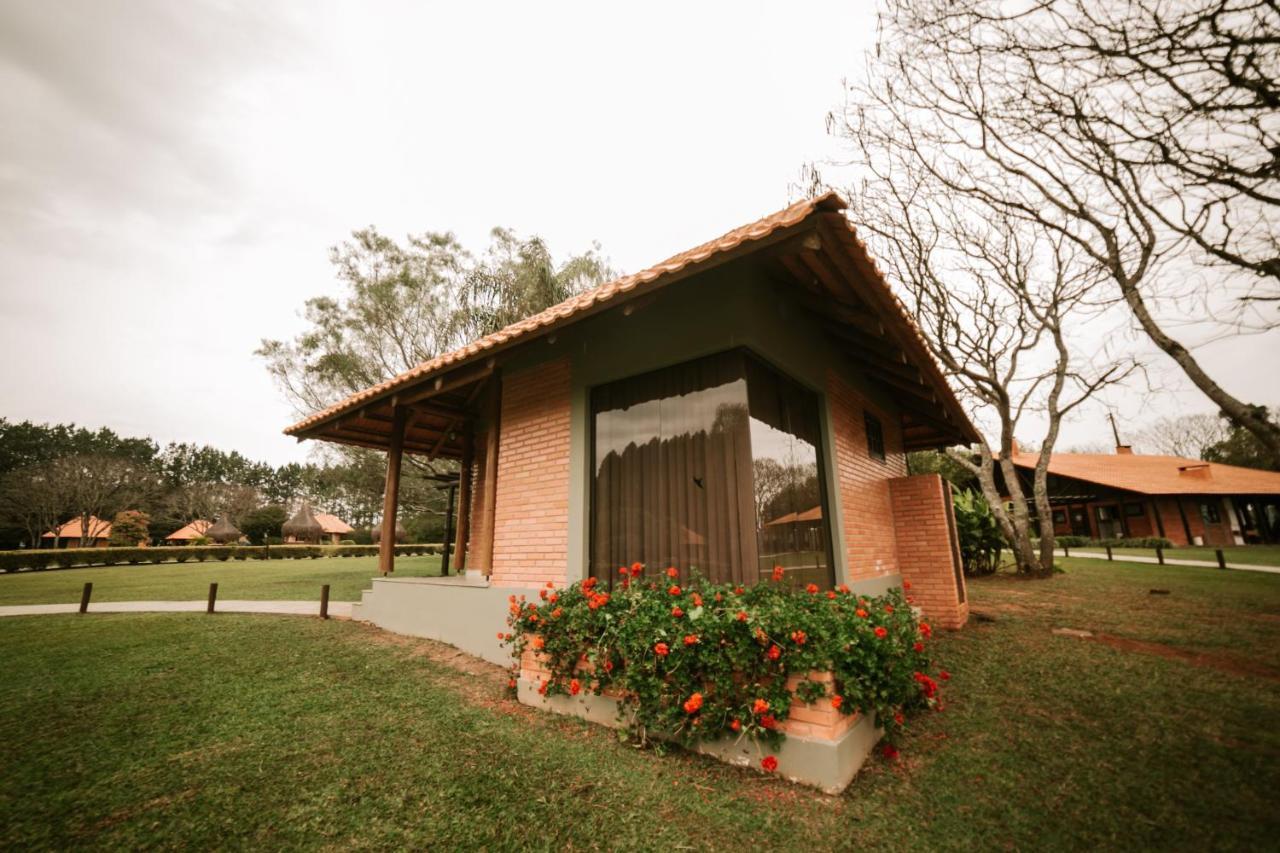 Vira Charme Resort Fernandes Pinheiro Exteriör bild