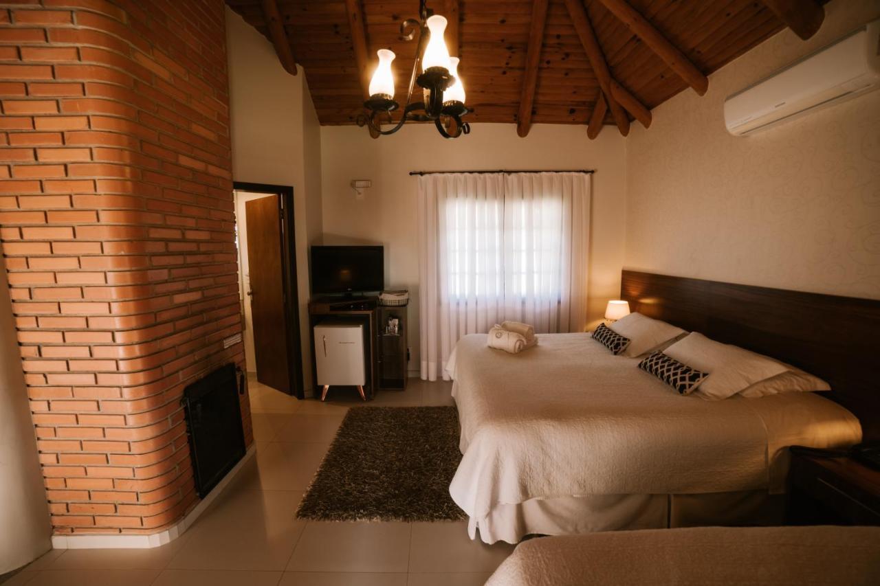 Vira Charme Resort Fernandes Pinheiro Exteriör bild