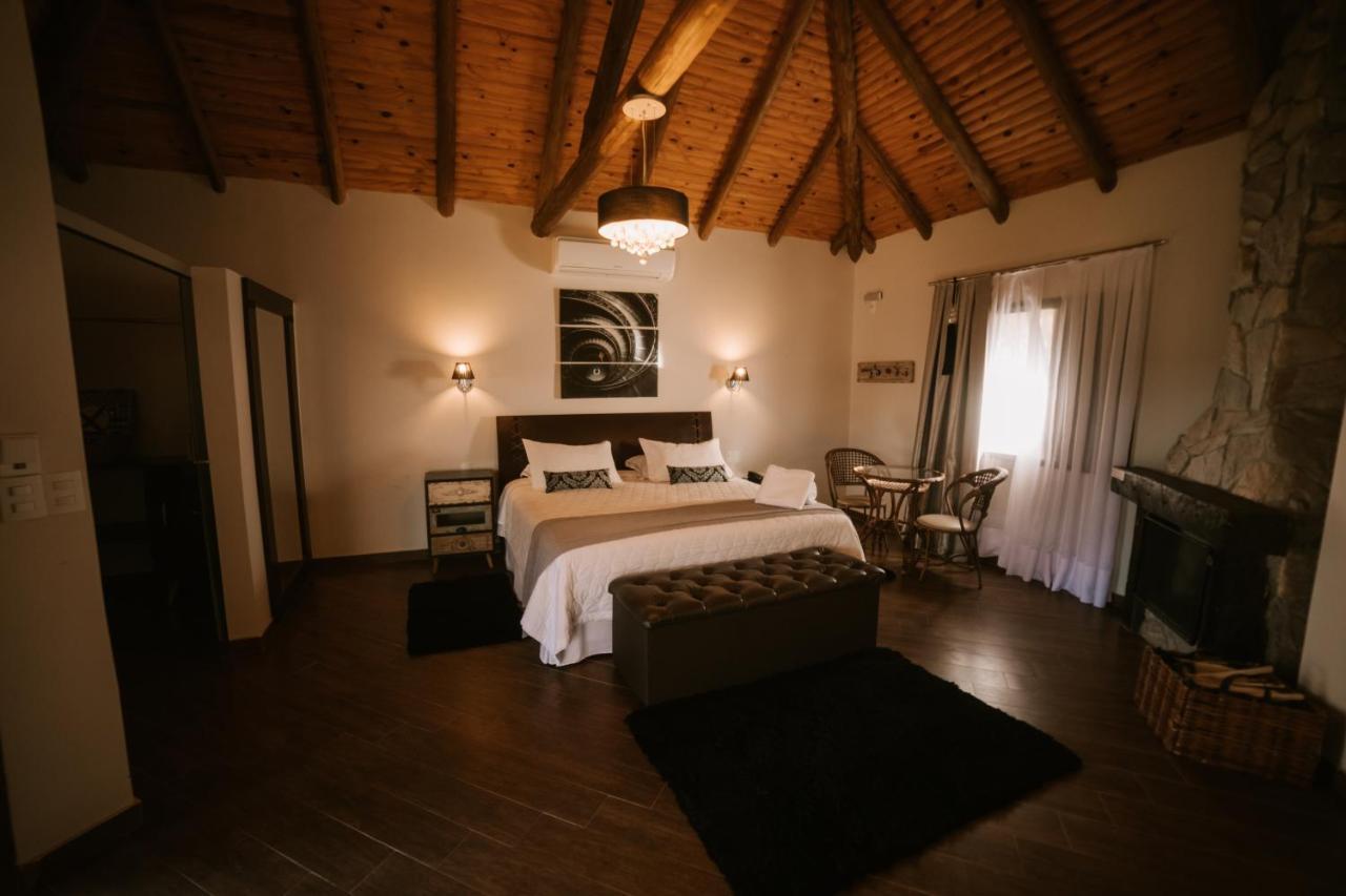 Vira Charme Resort Fernandes Pinheiro Exteriör bild