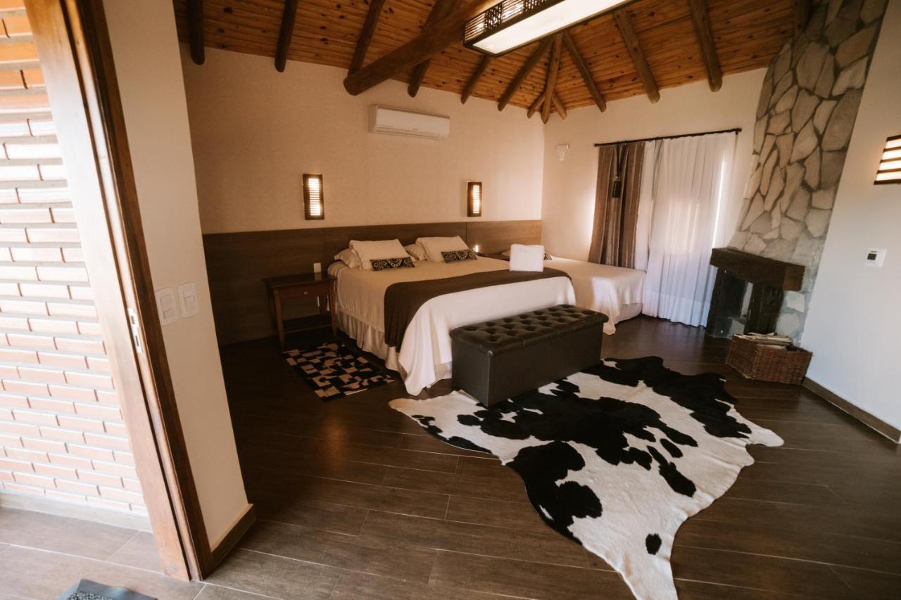 Vira Charme Resort Fernandes Pinheiro Exteriör bild