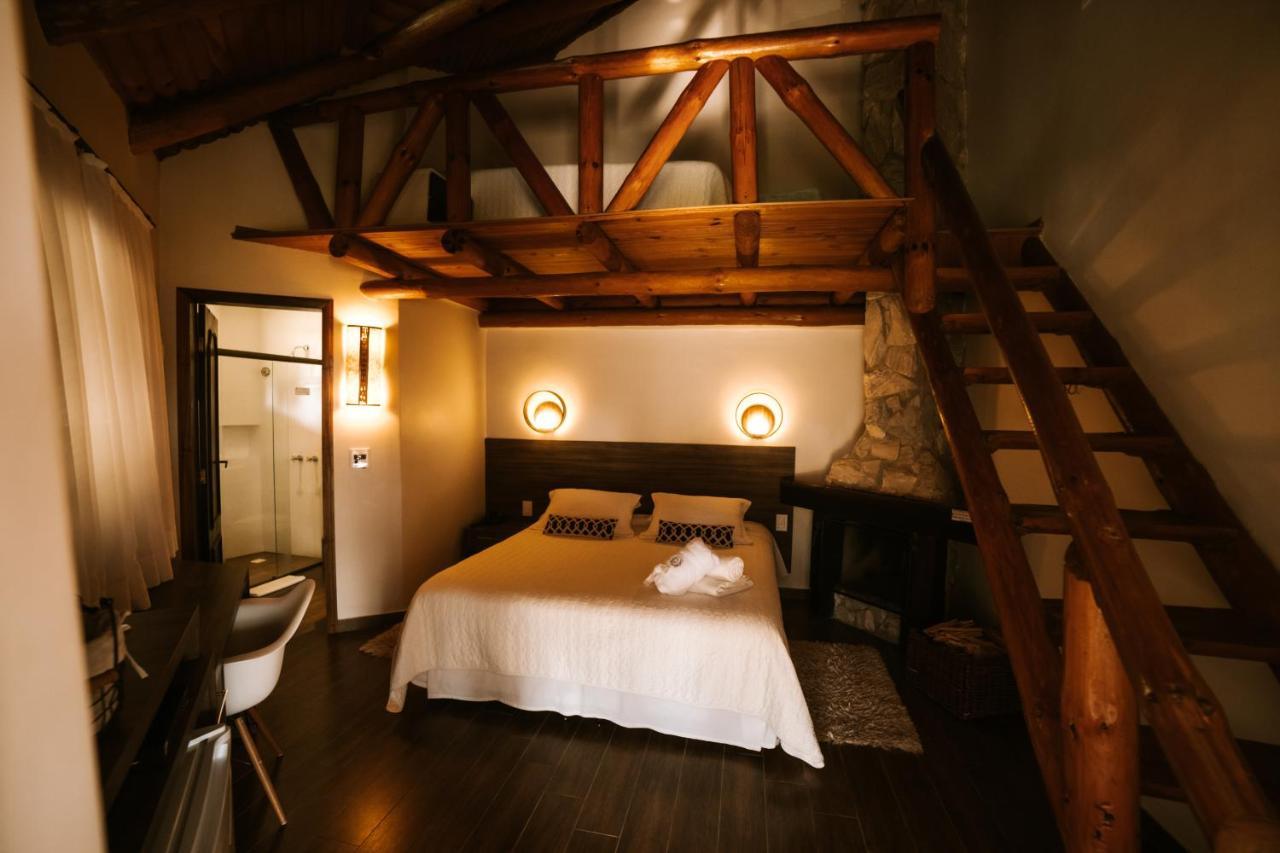 Vira Charme Resort Fernandes Pinheiro Exteriör bild